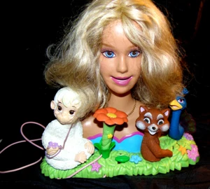 Barbie as Island Principessa Rosella Parlante Canto Styling Testa Karaoke Macchina - Foto 1 di 13