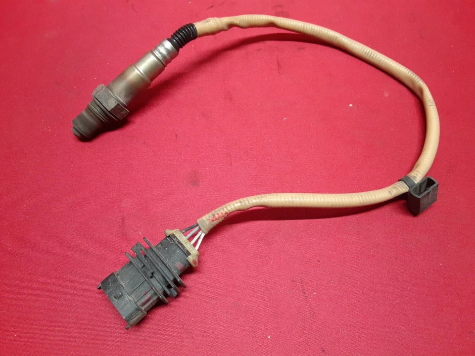 Датчик кислорода с подогревом O2 для Chevrolet Volt 14-16 Cadillac ELR 2011–2015 годов выпуска 55569903 - Изображение 1 из 4