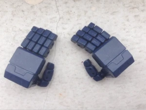 KFC KP-07 BEWEGLICHE HÄNDE für MP13 Soundwave, auf Lager - Bild 1 von 2