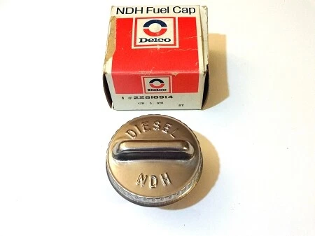 Nuevo de Lote Antiguo 1981-1986 GM Monte Carlo Caprice Impala Camión Regal Diesel Combustible Gas Tapa Foto 1 de 4