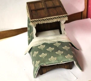 DOLLS HOUSE MINIATURE ( HANDCRAFTED HALF TESTER BED - Picture 1 of 4