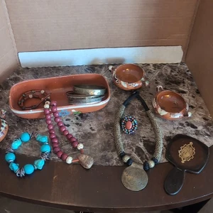 Lotto vanità stile sud-ovest vintage - Foto 1 di 5