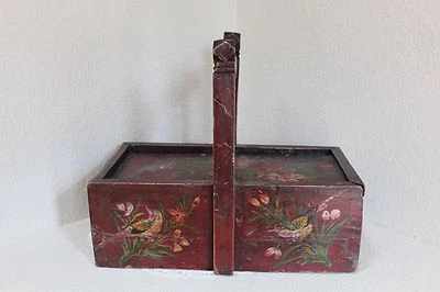 Antigua cesta de madera con mango chino pintada a mano laca roja Foto 1 de 4