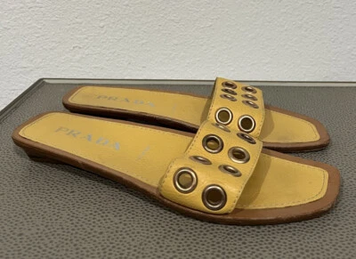 Sandalia Prada Slide ojales de cuero amarillo EU 36.5 / US 6.5 DE COLECCIÓN Y2K rara! Foto 1 de 4