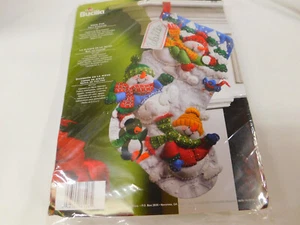 NEU 2008 Bucilla SCHNEESPASS Filzstrumpf-Set #86108 VERSIEGELT Maria Stanziani - Bild 1 von 4