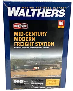 HO Scale Walthers Cornerstone 933-4065 Mid-Century Modern Freight Station Kit - Picture 1 of 5