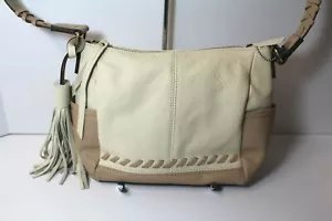 Tracolla Olivia + Joy Designer Laci VERA PELLE ciottolo con nappa nuova con etichette $108 - Foto 1 di 9