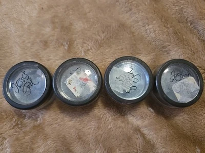 4 sombras de ojos Jesse's Girl pigmento puro polvo de ojos "Baby Blues" Wr Wet = alto precio Foto 1 de 3