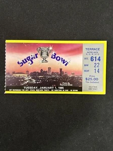 Biglietto calcio ciotola di zucchero 1985 Stub LSU vs Nebraska Tom Osborne Dalton Hilliard - Foto 1 di 2