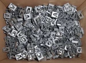 10x Türverkleidung Clips / Klammer VW Käfer Golf Audi 50 80 100 C003867396 - Picture 1 of 1