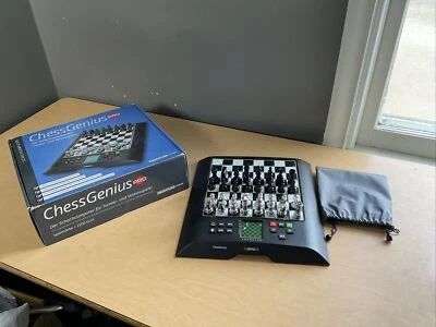 Millennium Chess Genius Pro elektronisches Brett-Set - Bild 1 von 4
