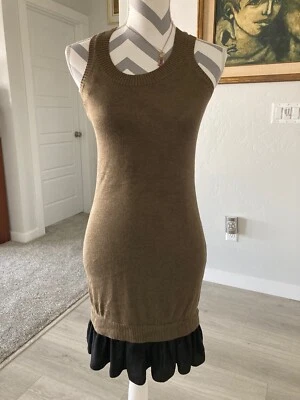 Nuevo con etiquetas Vestido Rachel Roy Sin Mangas Espalda Corredora Tejido Oliva con Volantes de Gasa Talla S Foto 1 de 4