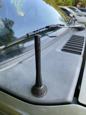 Mástil de antena corto de aluminio negro AM/FM de 4 pulgadas para Nissan xTerra 2000-2015 nuevo Foto 1 de 4