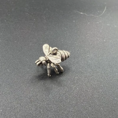 Berloque tradicional de prata esterlina 925 Honey Bumble Bee 3D - Imagem 1 de 4