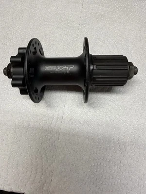 禧玛诺 Deore XT FH-M756A 后轮毂 - 135 毫米,32 小时,6 螺栓盘,黑色 — 第 1/4 张图片