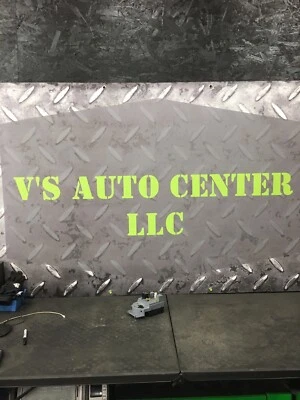 Caja relé de fusibles eléctricos interior lado del pasajero RF Saturn L200 RH 2002 fabricante de equipos originales Foto 1 de 3