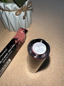 MAC Patent Paint Lip Lacquer Shade Slick Flick 593 Full Size .13oz /3.8g NIB A69 - Picture 1 of 5