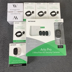 Cámaras de seguridad HD sin cables Arlo Pro 3 +1 + adaptador (VMS4330-100NAS) - Imagen 1 de 21