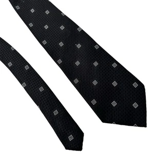 Corbata clásica de lujo Donald Trump usada en excelente estado 100 % seda negra con patrón cuadrado - Imagen 1 de 7