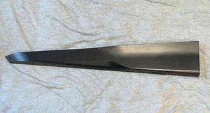 COUVERCLE / LUNETTE / PANNEAU INFÉRIEUR DROIT - Boîtier Alienware Aurora R3 00004818-000 - Photo 1/3