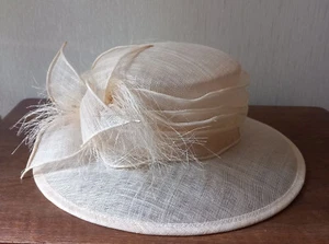 Hut Damen elegant mit Applikation Stroh Straw Paglia beige Gr. 56 neuwertig - Bild 1 von 10