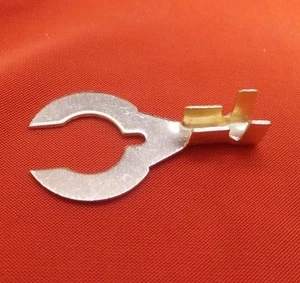4 x Gold- Plated Spade Connectors / Terminals Super Thin Design - Picture 1 of 2