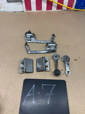 1965-1968 FORD GALAXIE MERCURY MONTEREY LTD 4 DOOR HANDLES LOT REAR WINDOW CRANK - Image 1 of 4