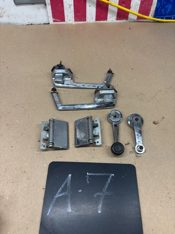 1965-1968 FORD GALAXIE MERCURY MONTEREY LTD 4 MAÇANETAS LOTE MANIVELA JANELA TRASEIRA - Imagem 1 de 4