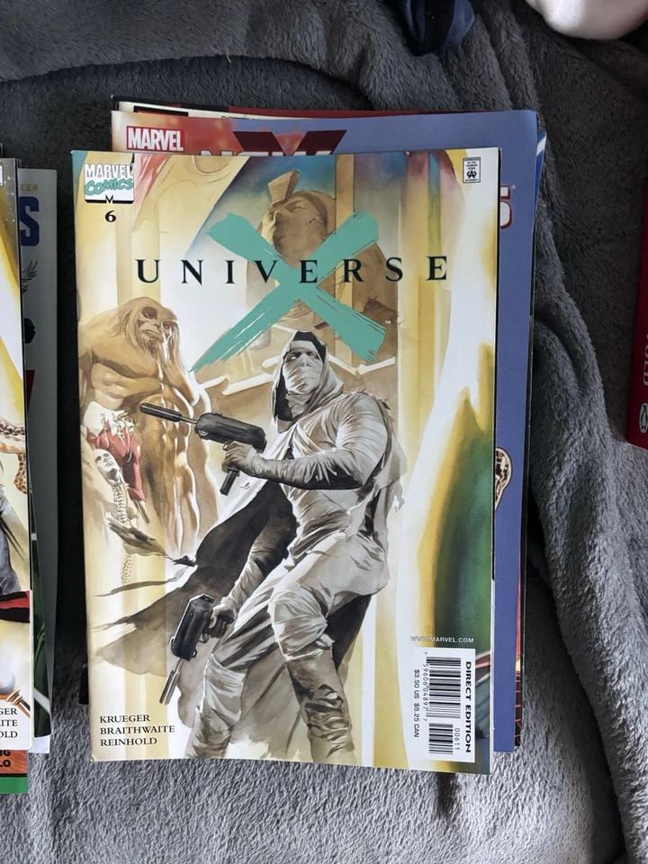 A UNIVERSE X issue6 MARVEL COMICS, Bagged and bordered  - Image 1 of 1