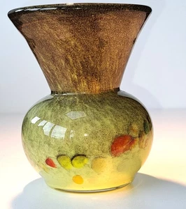 vaso miniatura Strathearn o Vasart anni '60 circa giallo, verde e multicolore - Foto 1 di 6