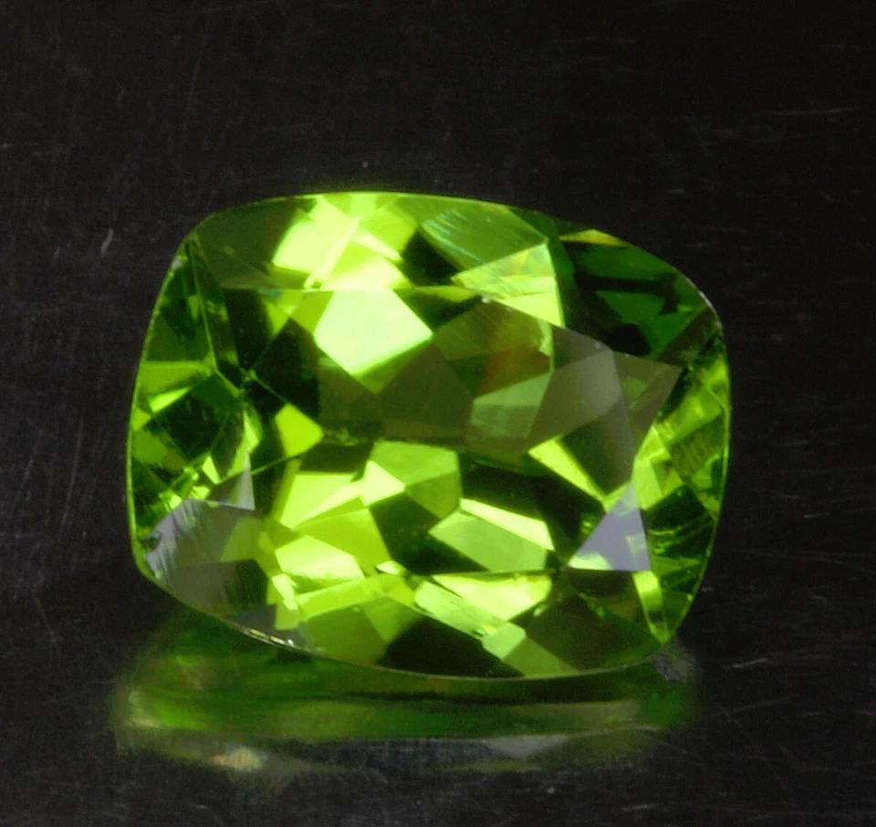 PERIDOT        klasse  Farbe      3,23 ct - Bild 1 von 1