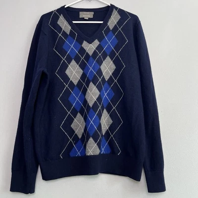 Merona Men's 100% Wool V Neck Sweater Sz L Navy Blue Argyle Office Preppy Classy - Image 1 of 4
