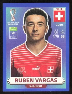 Pegatina paralela Panini Copa Mundial de la FIFA 2022 AZUL Rubén Vargas Suiza #SUI - Imagen 1 de 2