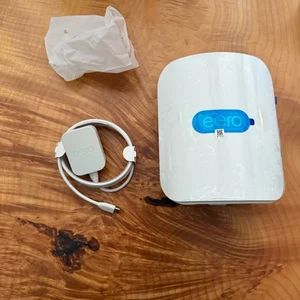 eero Pro 7 Tri-Band Mesh Wi-Fi 7 Router - White - Picture 1 of 3