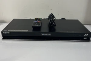 Sony Smart 3D Blu Ray DVD Player Wi-Fi HD BDP-S570 w/ Remote Tested and Working - Picture 1 of 9