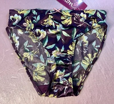 Bragas, bikinis de mujer "Ilusión" talla S. Floral satinado suave brillante con decoración mexicana Foto 1 de 4