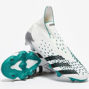 adidas Size 9 Football Boots for sale 