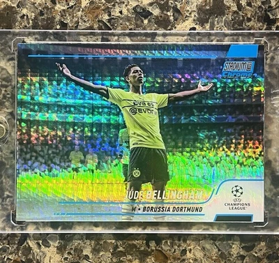 Jude Bellingham 2021-22 Topps Stadium Club Chrome UCL #22 Blue Pulsar Refractor - Image 1 of 4