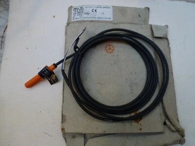 Inductive proximity switch Efector 100 IES 5202 - Image 1 of 3