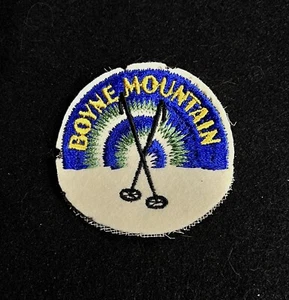 BOYNE MOUNTAIN Vintage HTF Ski Patch MICHIGAN Skiing Resort Souvenir Travel - Picture 1 of 3