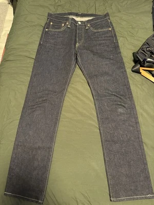 Corazón de hierro azul 777s 29x29 Foto 1 de 2