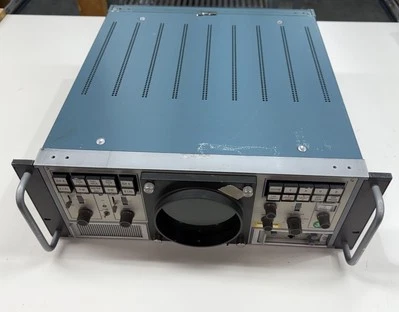 Tektronix 520A PAL Vectorscope - Image 1 of 4