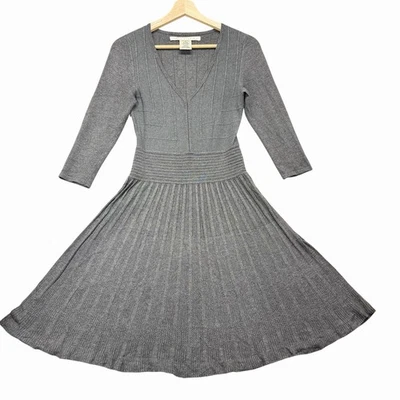 Max Studio Gray Sweater Dress Fit Flare Pleated Knit V-Neck 3/4 Sleeve Sz XS - Image 1 of 4