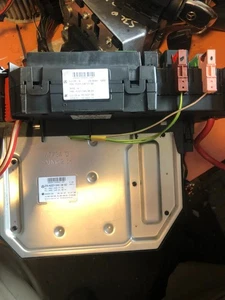 MERCEDES S CLASS W 221 / 2006 / SAM /FUSE BOX A 2215403150  A2215402852 - Picture 1 of 5