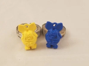 Lot Of 2 Vintage Original Small Ed Roth Rat Fink Ring Gumball Charm Blue Yellow - Picture 1 of 4