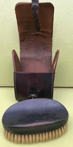BROSSE DE VOYAGE DANS SON ETUI CUIR - Picture 1 of 8