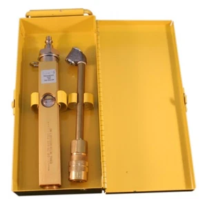 Milton Industries C1063 aircraft tire pressure gauge 50-600 PSI - Picture 1 of 2