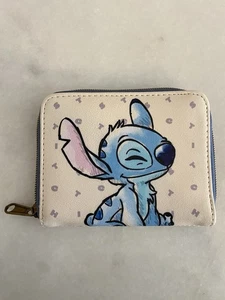Disney Loungefly Zip Around Wallet Stitch Weiß Blau Kartenetui Geschenk - Bild 1 von 4