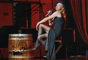 UTE LEMPER - original signiertes Großfoto 20 x 30 cm Autogramm signed - Picture 1 of 1