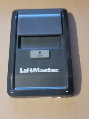 LiftMaster MyQ панель управления гаражной дверью 882LMW многофункциональная настенная кнопка 2.0 - Изображение 1 из 4
